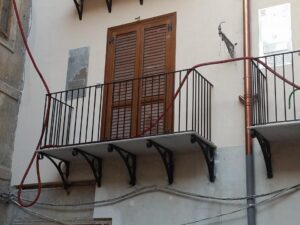 Ringhiera in ferro per balcone di Di Maio Serramenti a Palermo